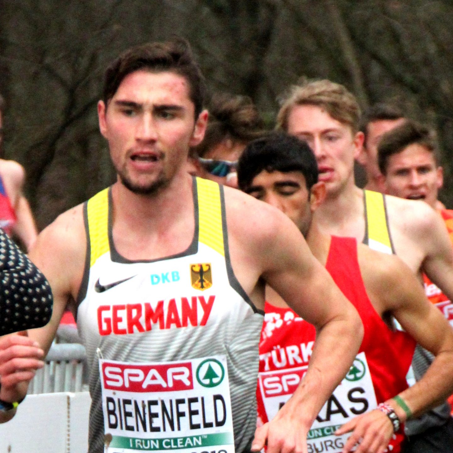 Aaron Bienenfeld mit WM-Norm: 3000m in 7:46,09 min.