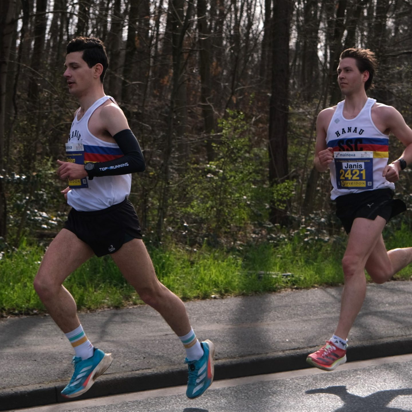SSC-Männer überzeugen beim Frankfurt-Halbmarathon auf Rang zwei unter 266 Teams