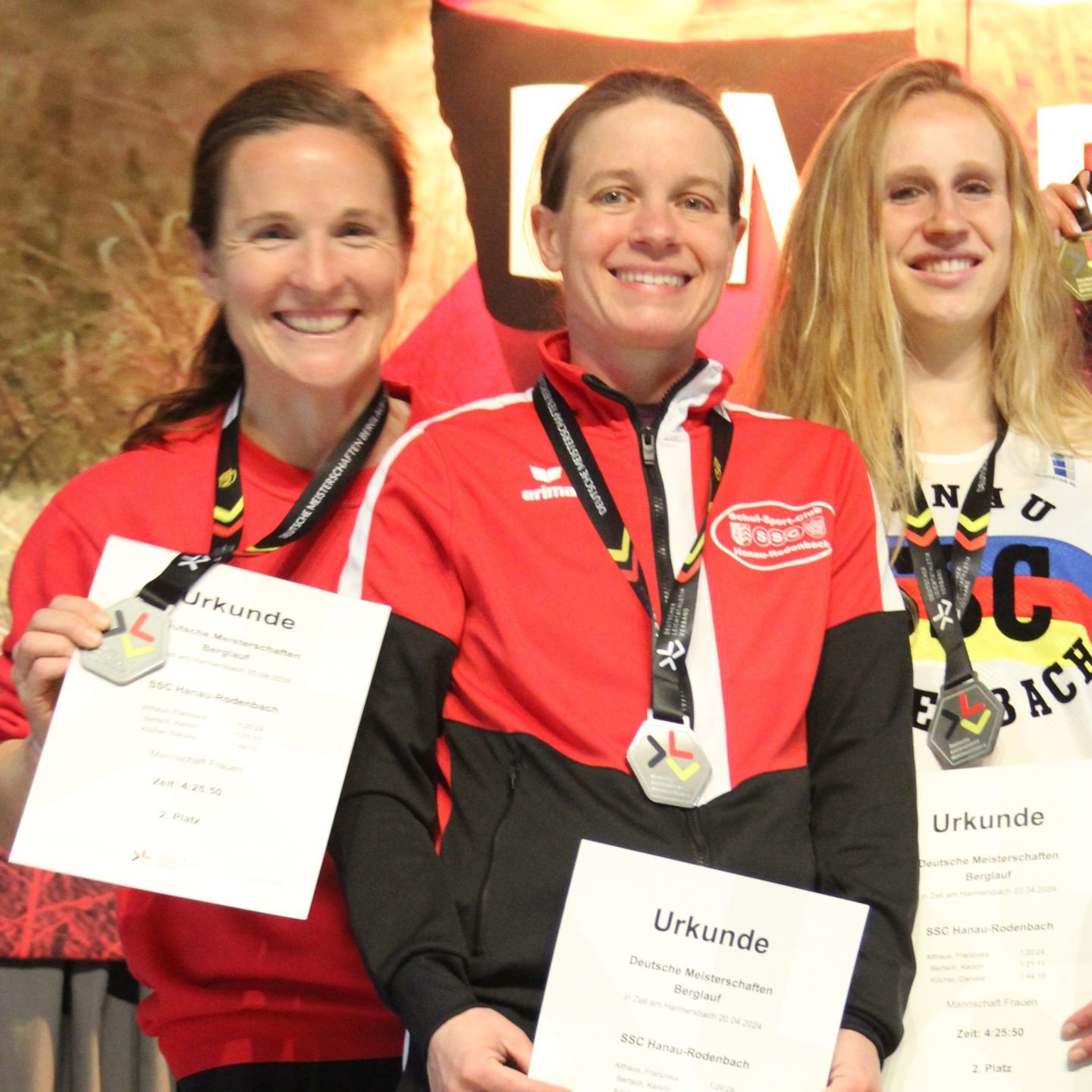 Zehn Medaillen bei Deutscher Berglaufmeisterschaft – 3xGold für Kerstin Bertsch, U20-, M50/55-Team! Silber für Franziska Althaus und das Frauen-Team!