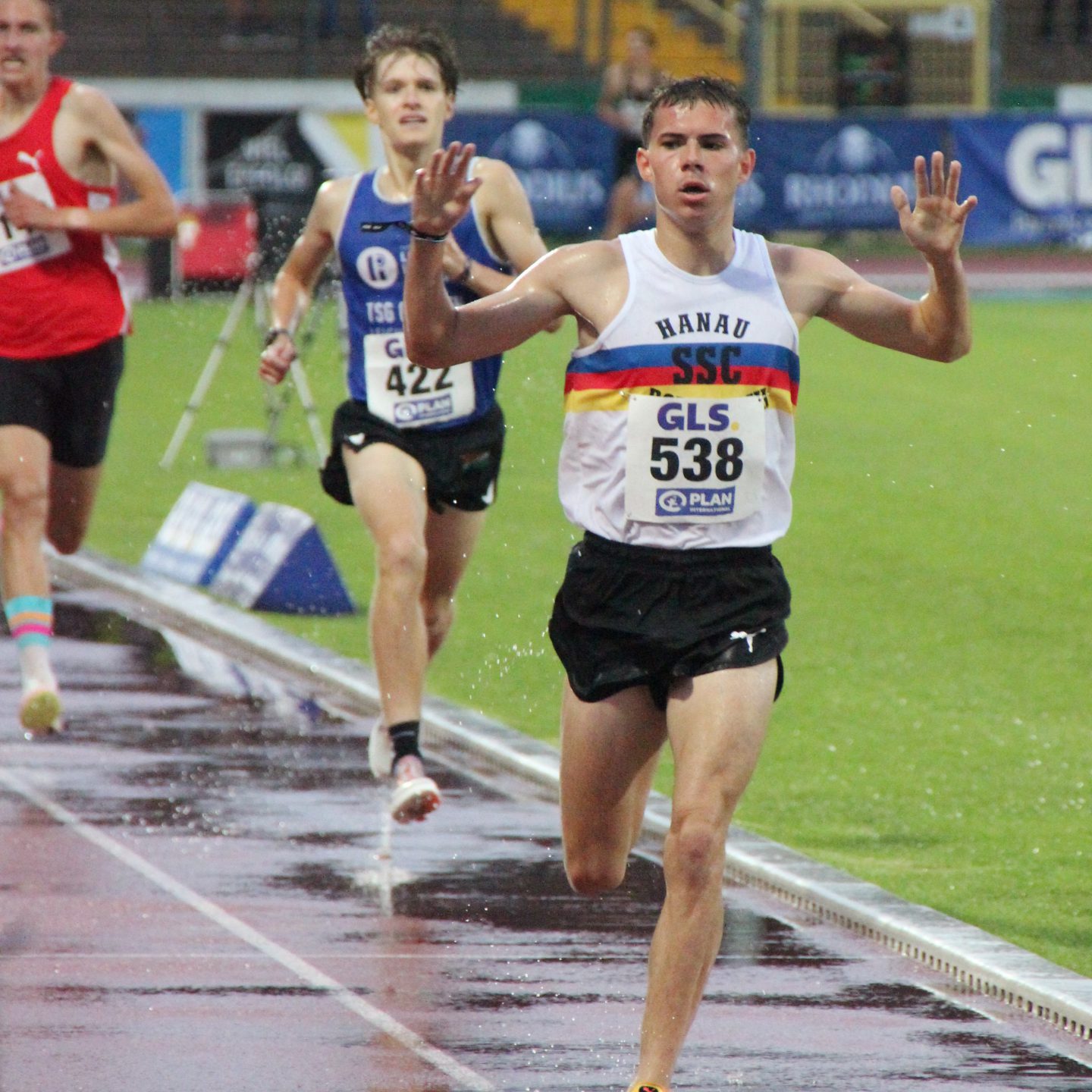 Mikitenko und Kaufhold Deutsche U20-Meister im 3000-Meter-Lauf !