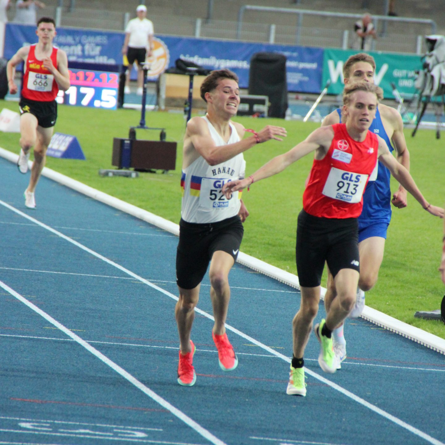 Tristan Kaufhold mit 3000-Meter-Bronze, Tim Völker mit Bestzeit Zwölfter!
