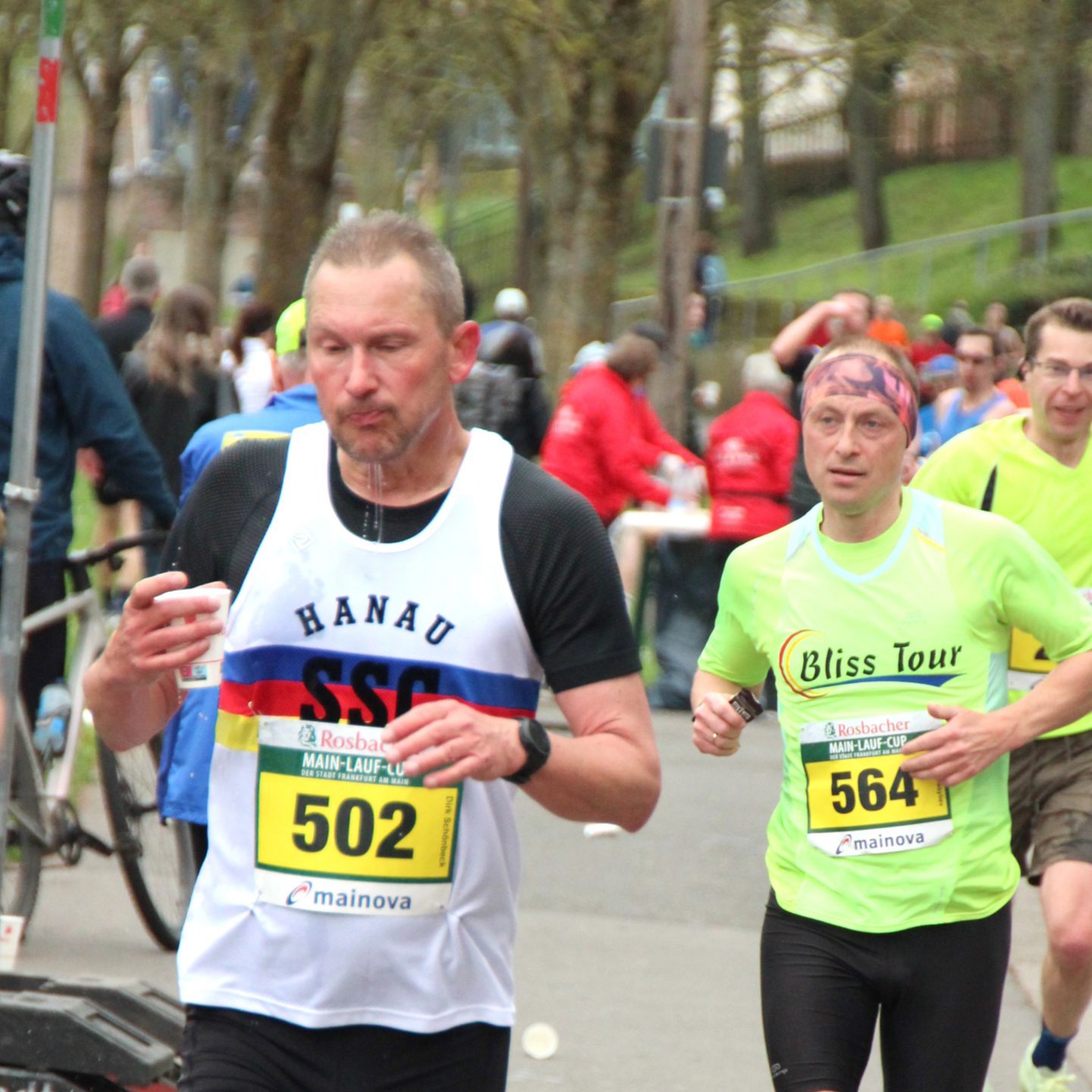 Dirk Schönbeck mit starkem Marathon-Comeback, Janis Würtenberger in 2:47 Stunden, Maike Lea Nitsch locker zu 2:55 Stunden!